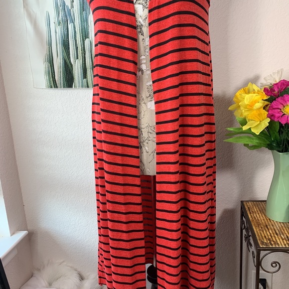 LulaRoe sleeveless cardigan - Picture 2 of 7